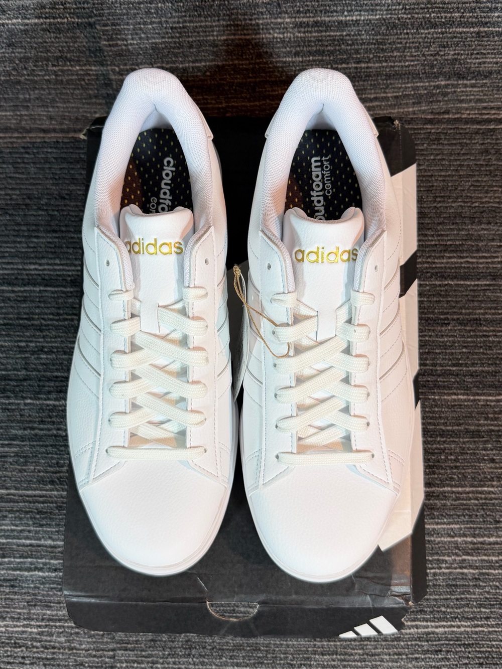 adidas Grand Court 2.0 Cloud White with Gold letters Low Top Sneakers Women’s 11 - Picture 4 of 7